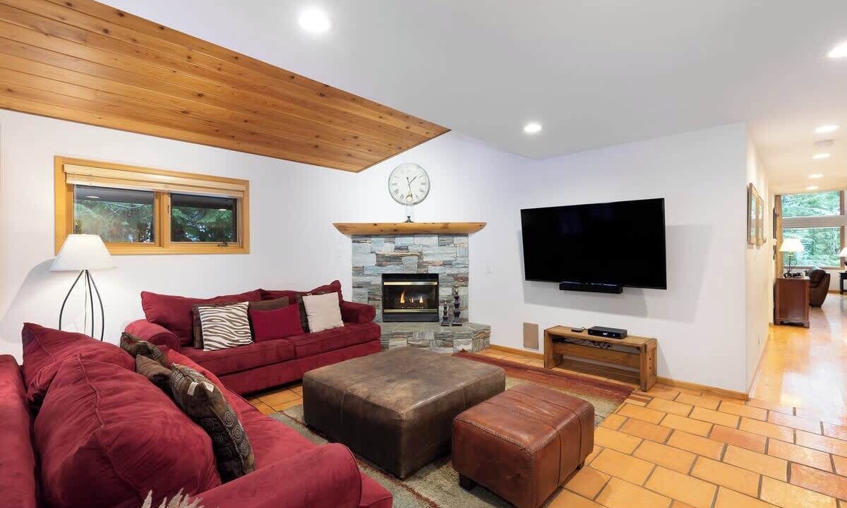 Photo of Livingroom in Blueberry Hill
