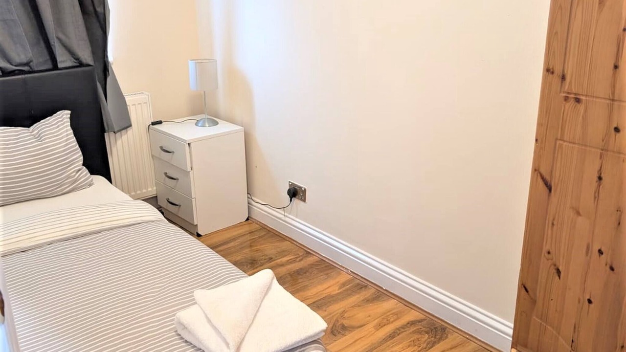 Photo of Bedroom in Goresbrook
