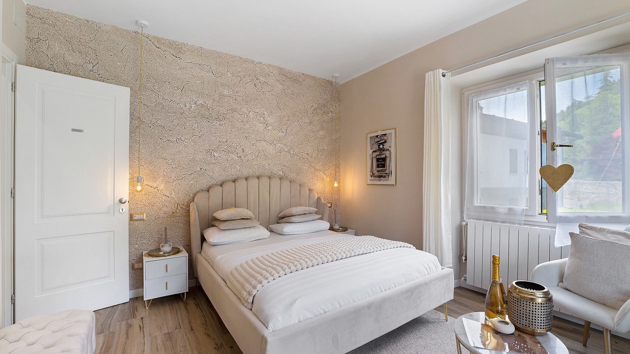 Photo of Bedroom in Bee