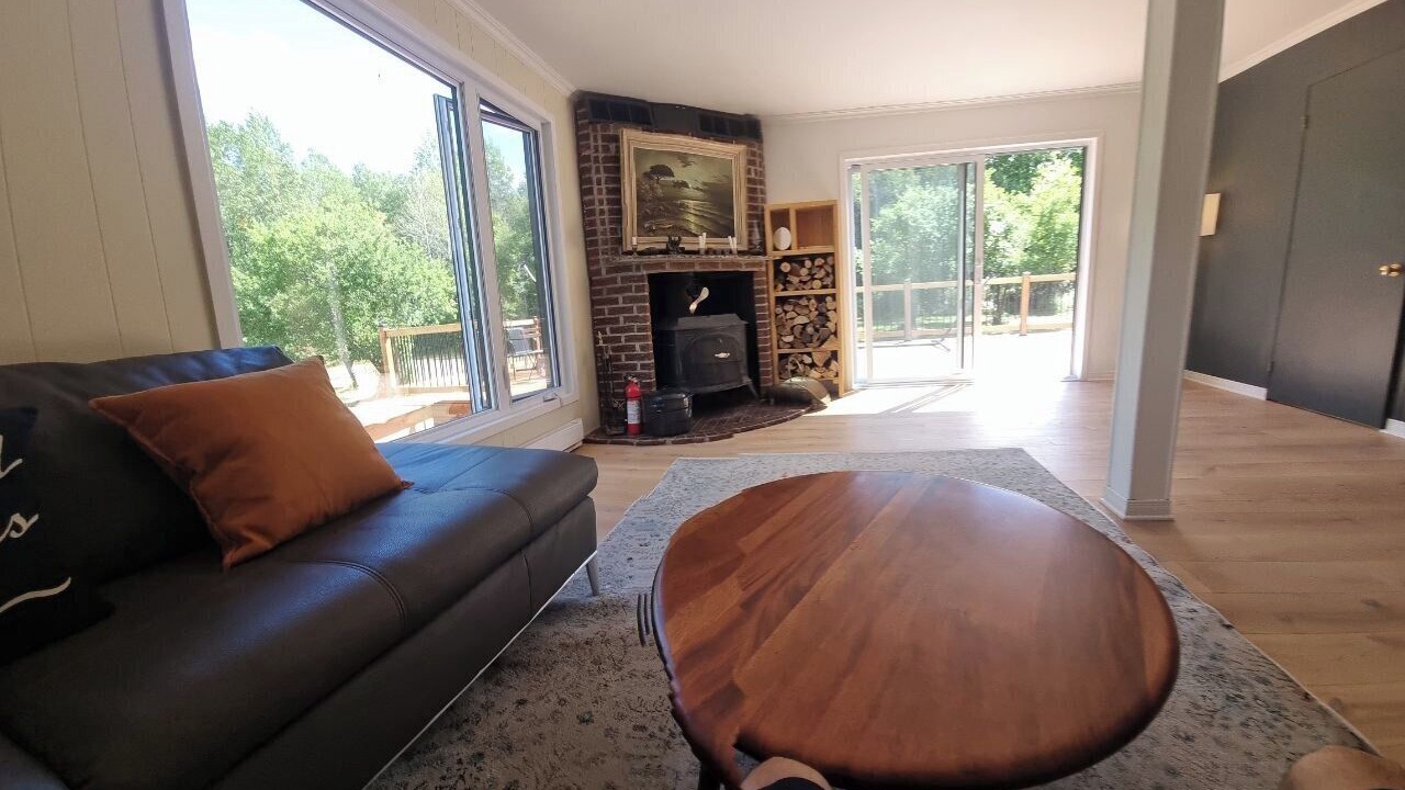 Photo of Livingroom in North Glengarry