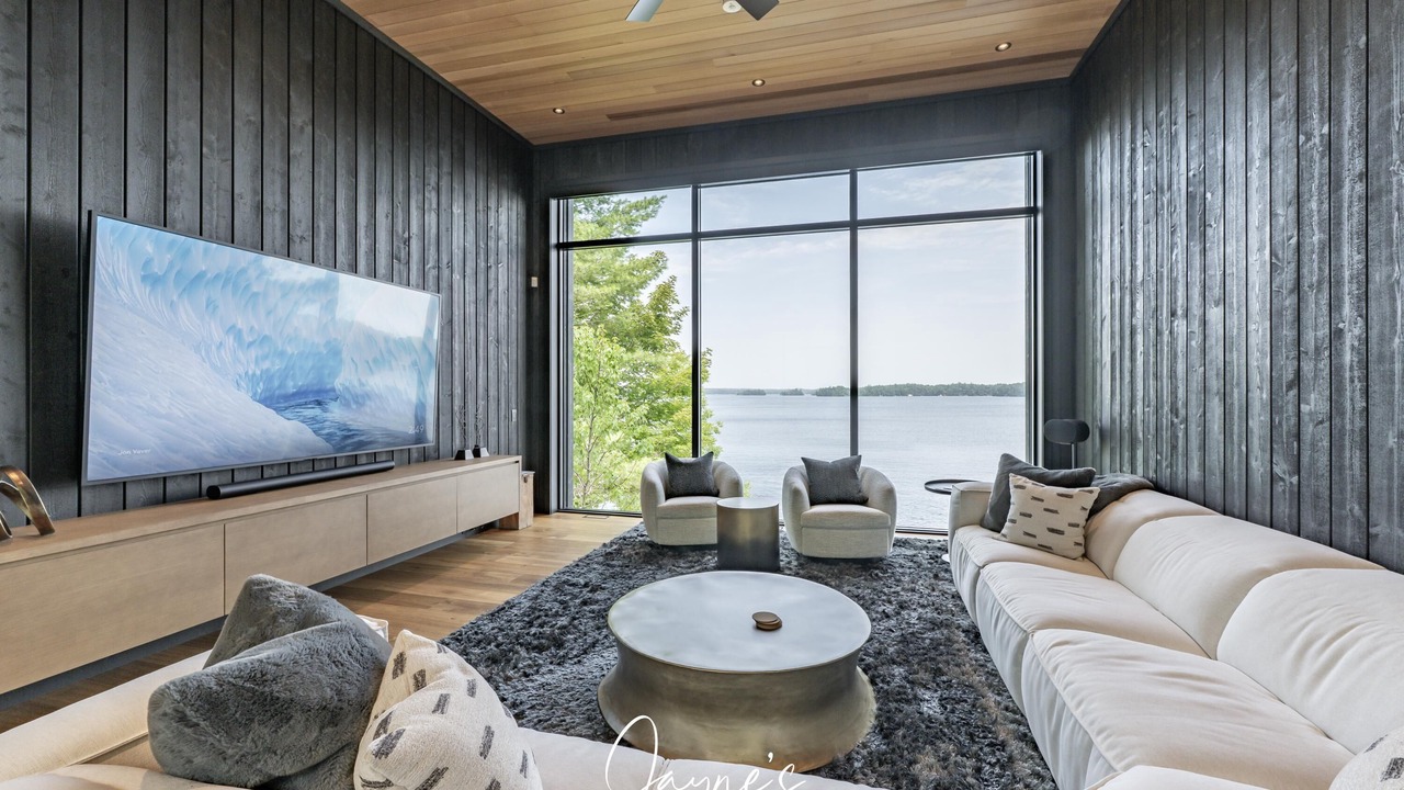 Photo of Bedroom in Muskoka Lakes
