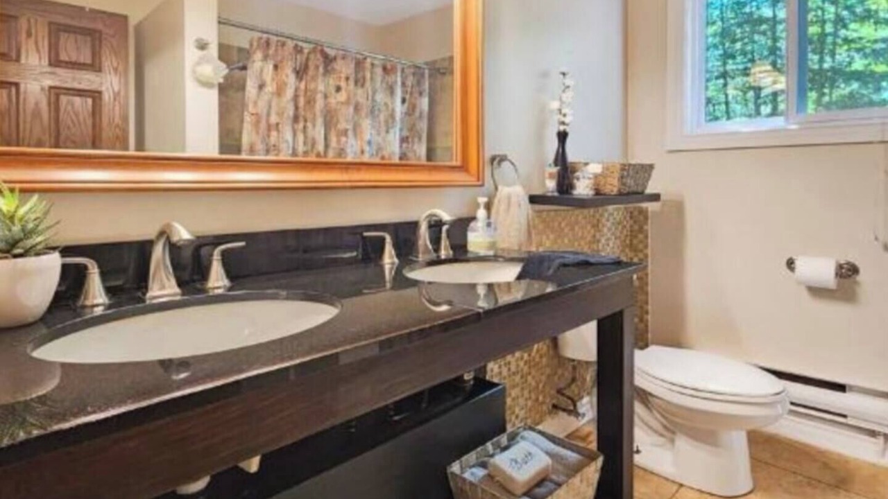Photo of Bathroom in Sauble Beach