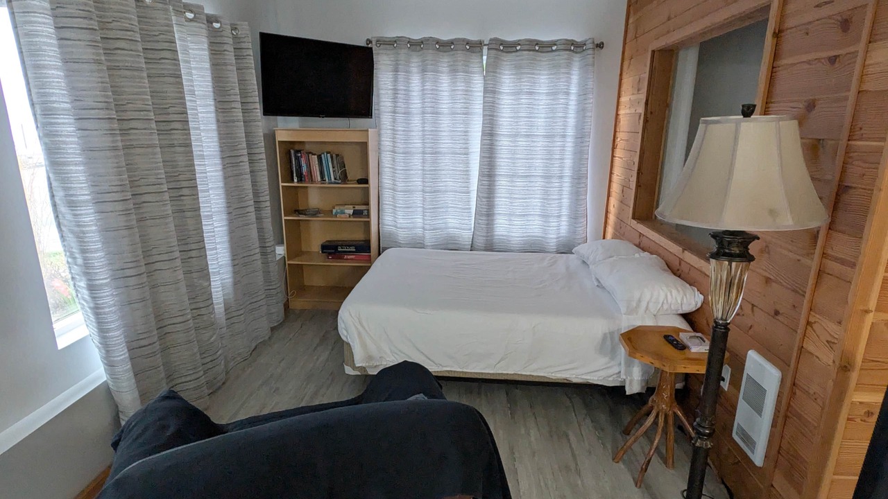 Photo of Bedroom in Alert Bay