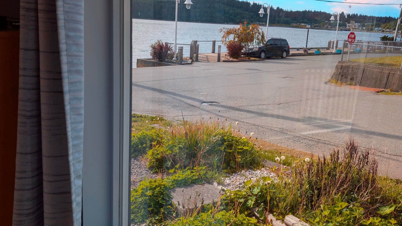 Photo of Bedroom in Alert Bay