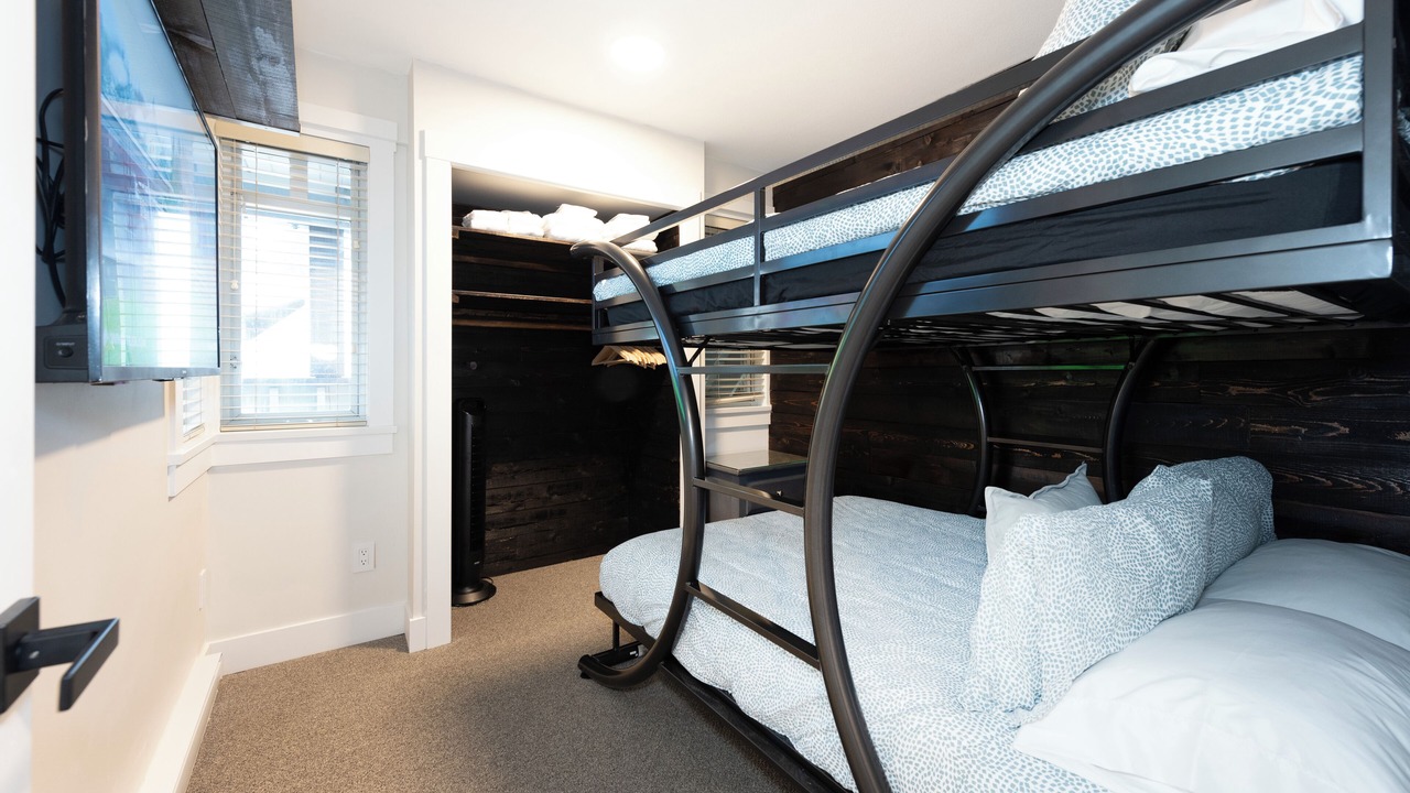 Photo of Bedroom in Village North