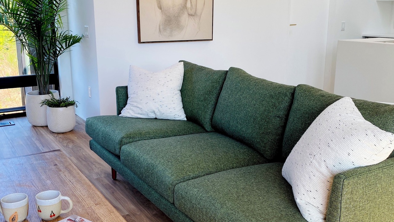 Photo of Livingroom in Courtenay