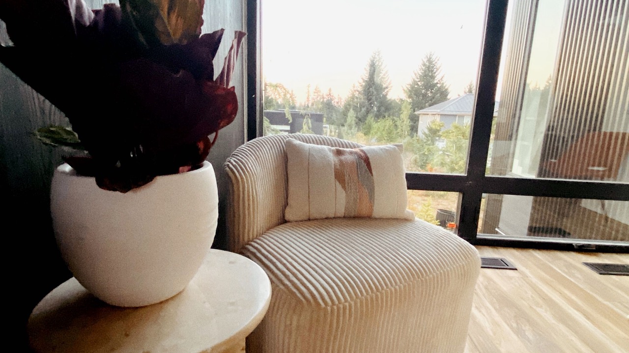 Photo of Bedroom in Courtenay