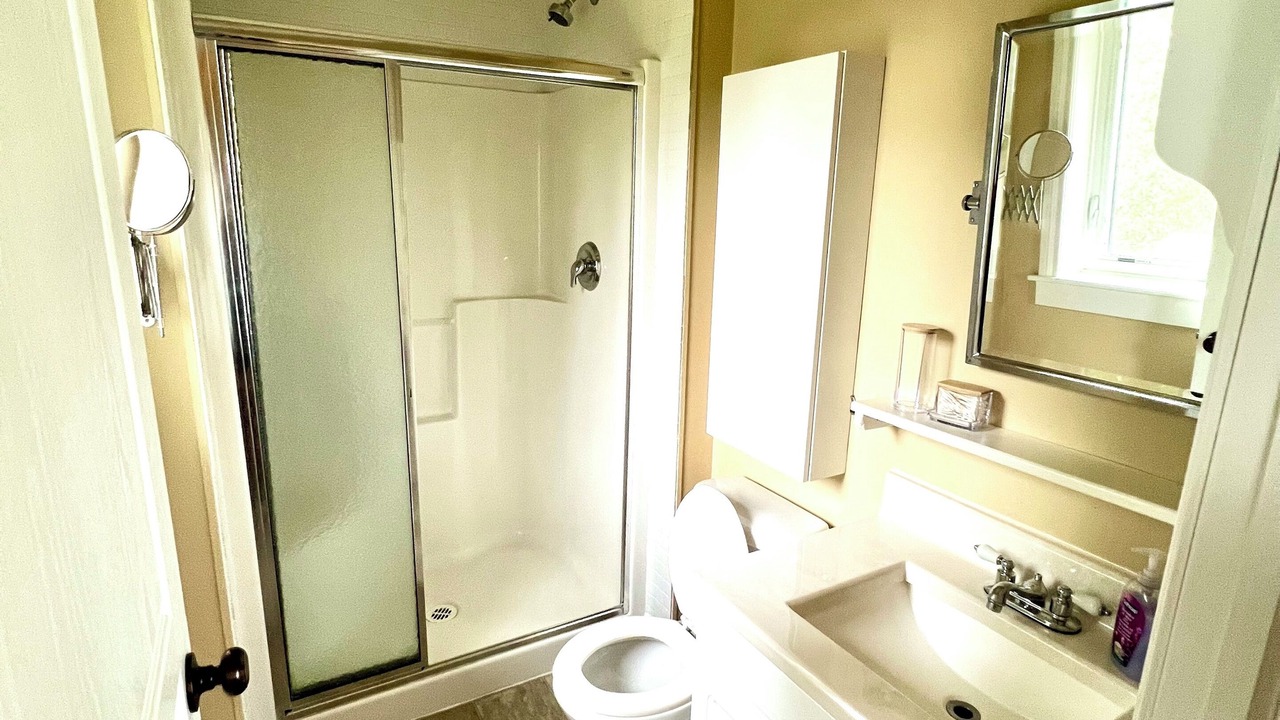 Photo of Bathroom in Division No. 8