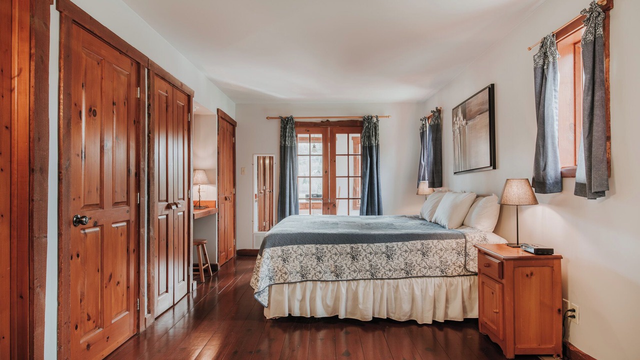 Photo of Bedroom in Saint-Faustin-Lac-Carre