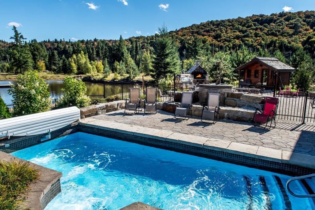 Photo of Patio Balcony in Saint-Faustin-Lac-Carre