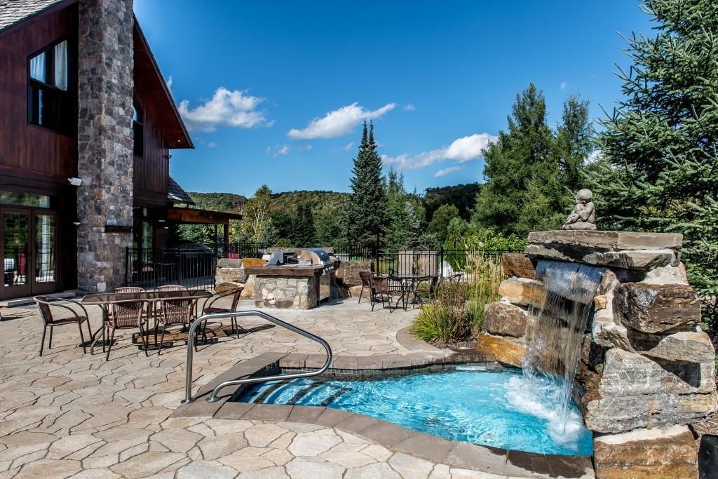 Photo of Patio Balcony in Saint-Faustin-Lac-Carre
