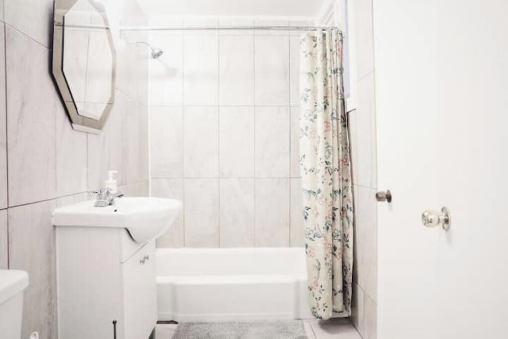 Photo of Bathroom in Cote-Saint-Paul