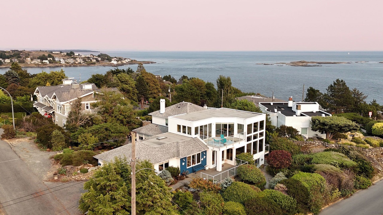 Photo of Outdoor in Oak Bay