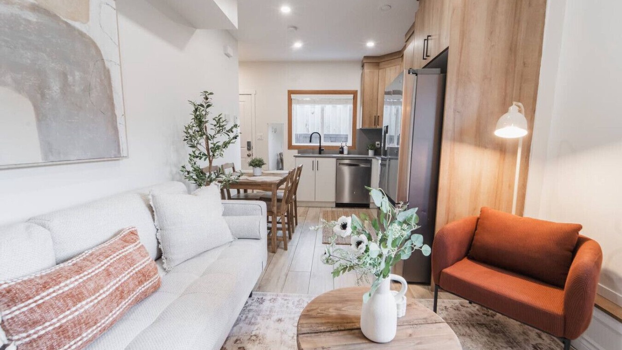 Photo of Livingroom in Northeast Edmonton