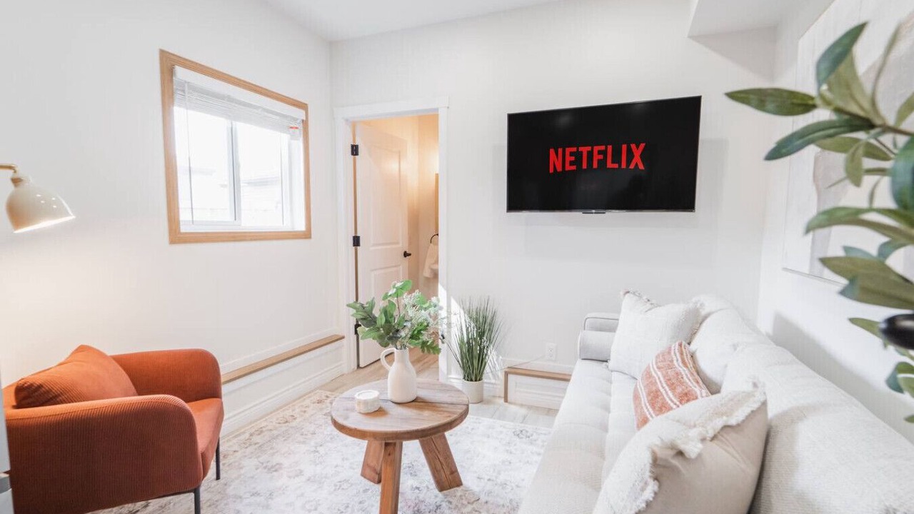 Photo of Livingroom in Northeast Edmonton