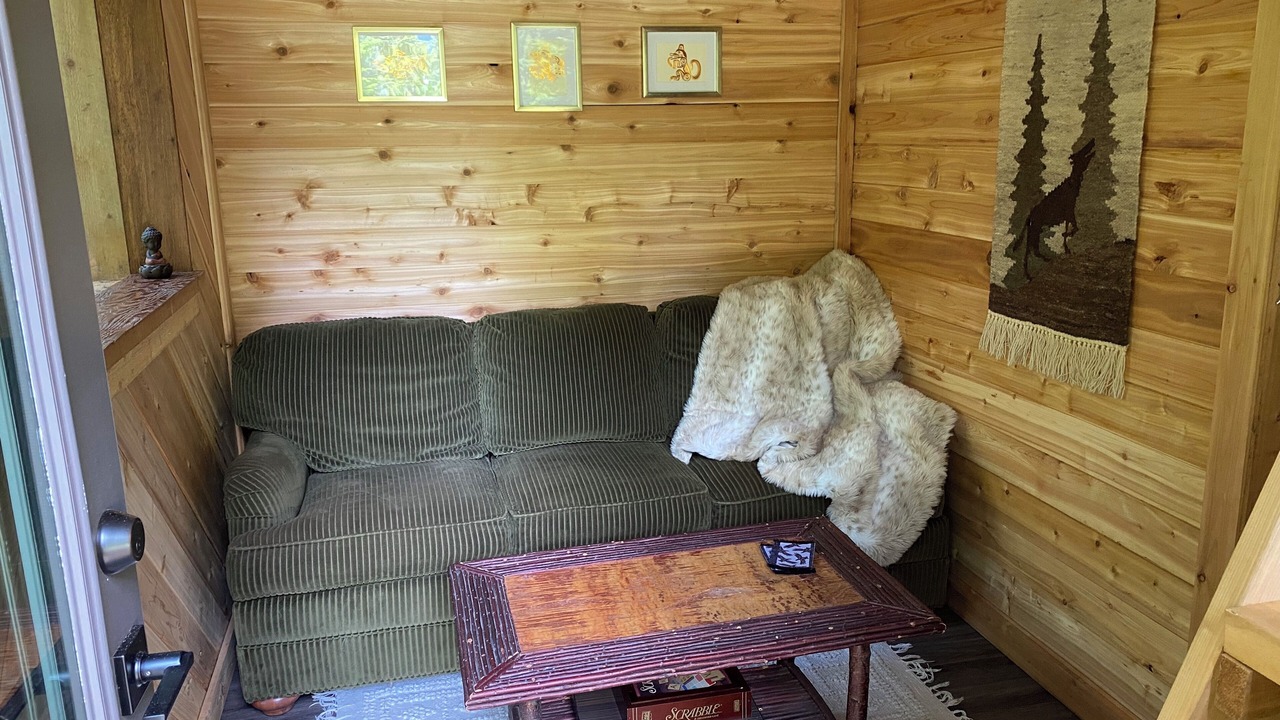 Photo of Livingroom in Crawford Bay
