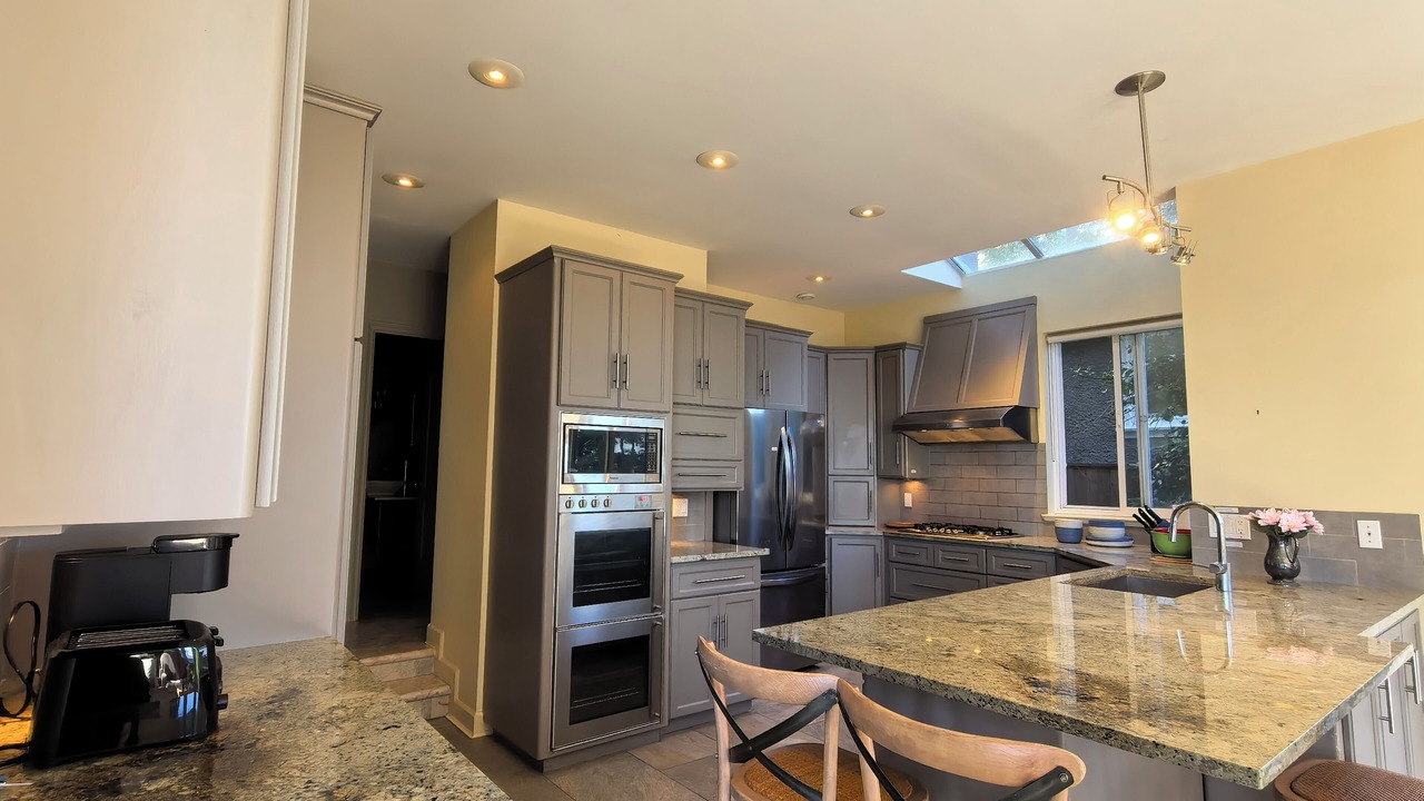 Photo of Kitchen in West Vancouver