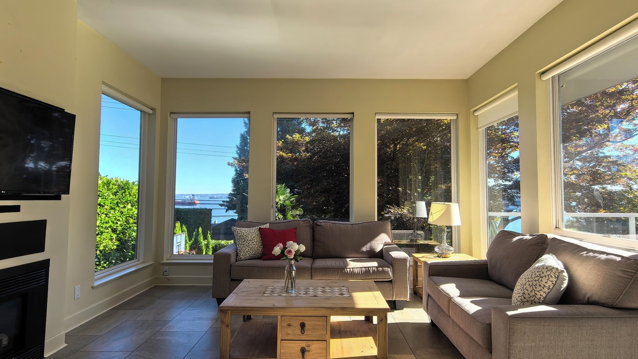 Photo of Livingroom in West Vancouver