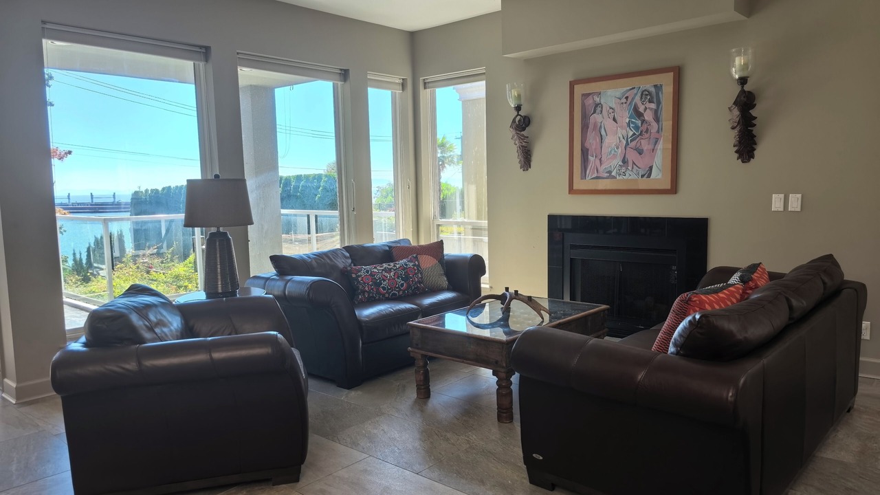 Photo of Livingroom in West Vancouver