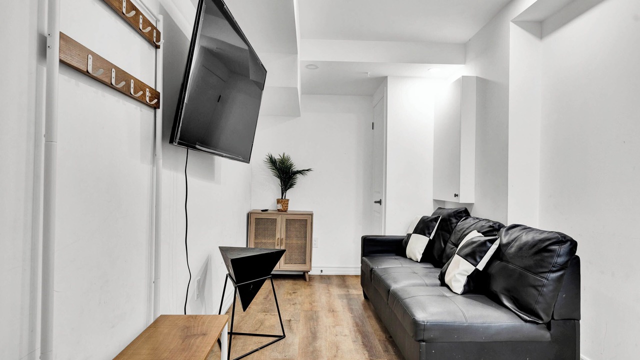 Photo of Livingroom in Markham