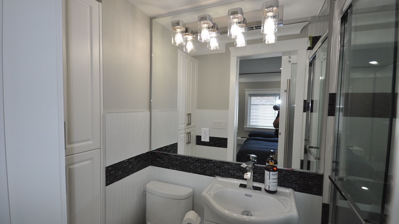 Photo of Bathroom in Sunset