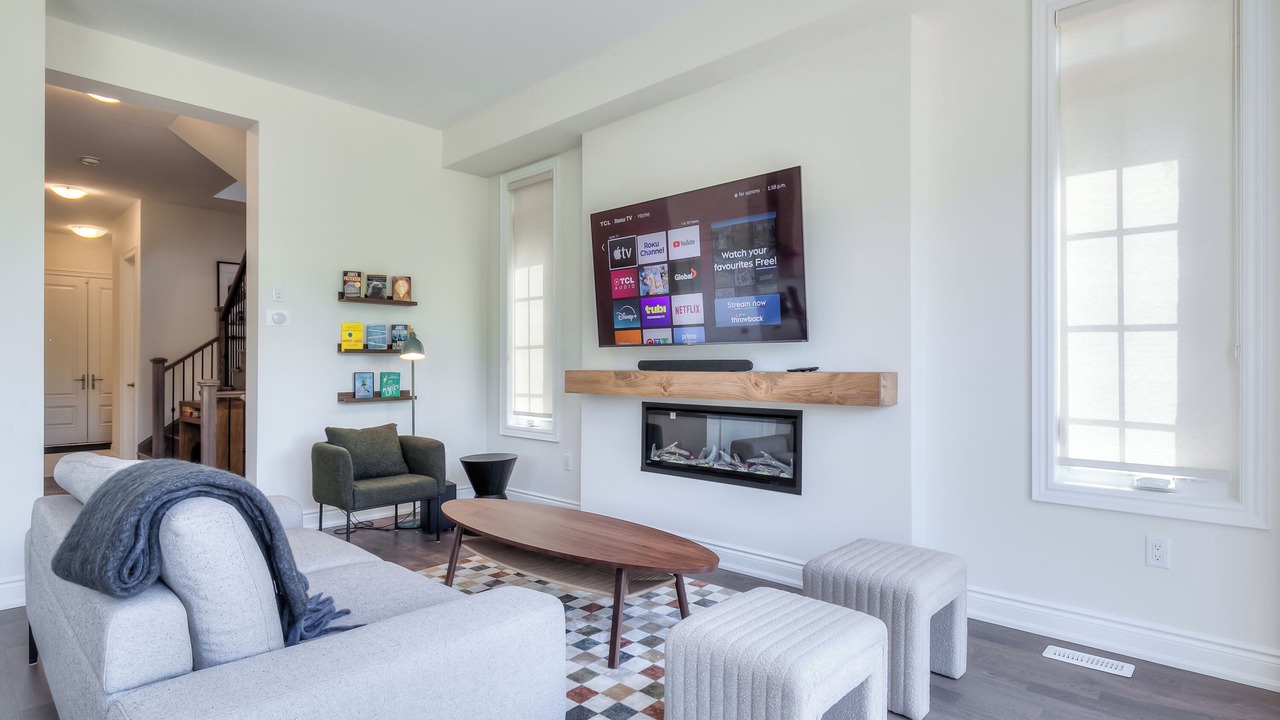 Photo of Livingroom in Pickering