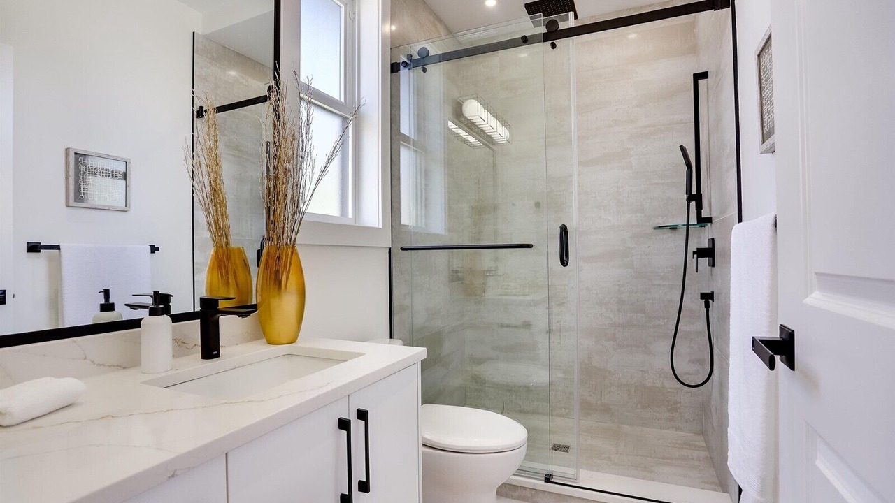 Photo of Bathroom in Willoughby