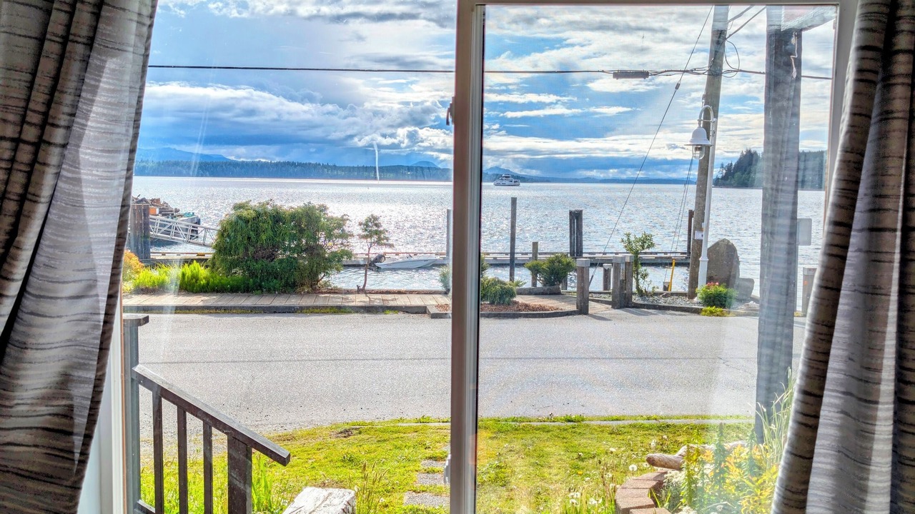 Photo of Others in Alert Bay