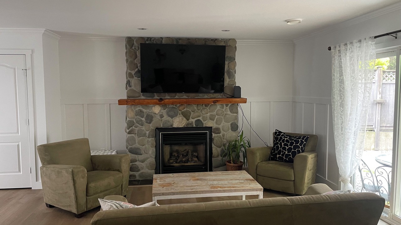 Photo of Livingroom in Aldergrove