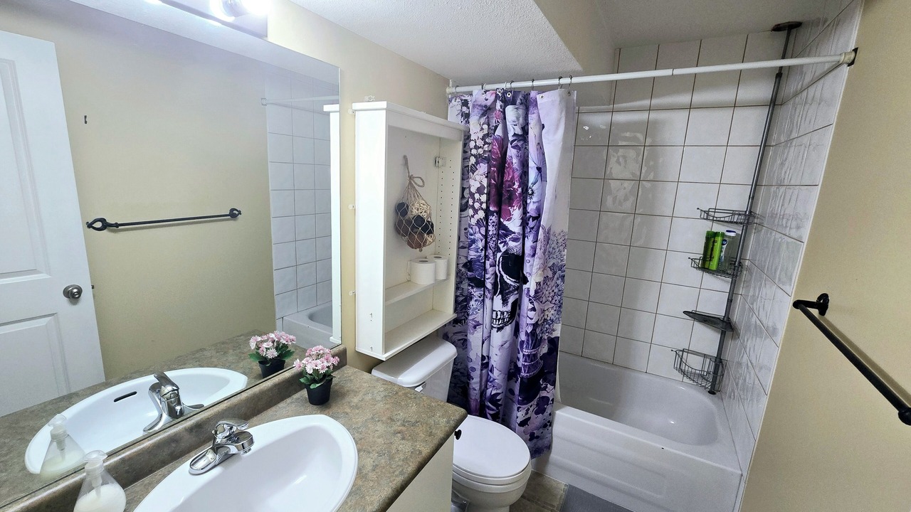 Photo of Bathroom in Willoughby