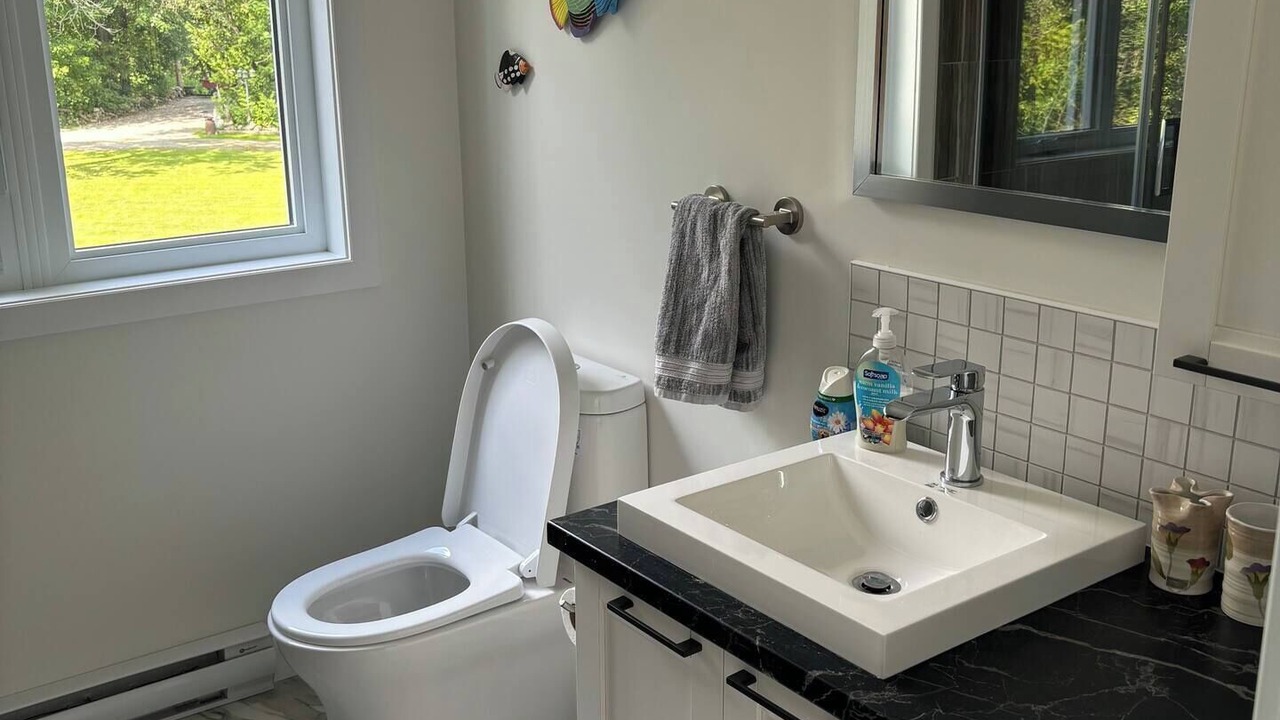 Photo of Bathroom in Val-des-Monts