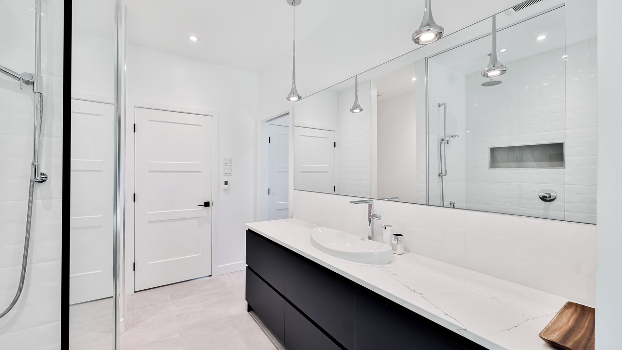 Photo of Bathroom in Saint-Sauveur