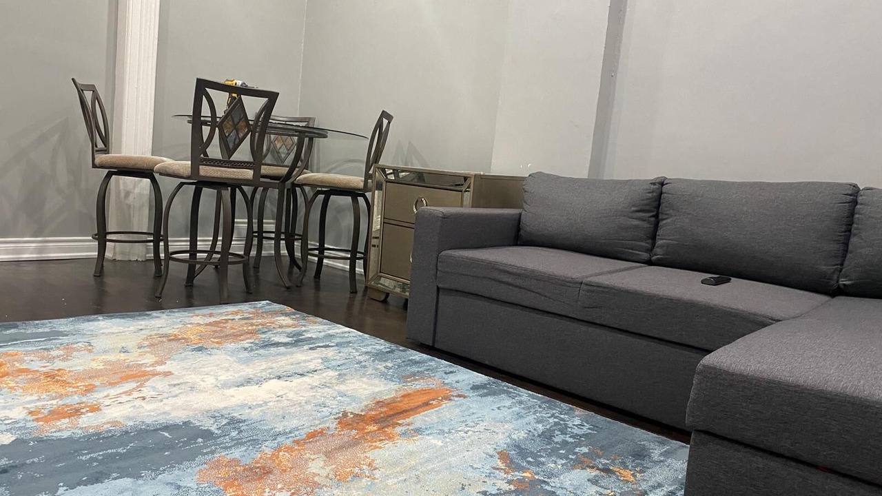 Photo of Livingroom in Bowmanville