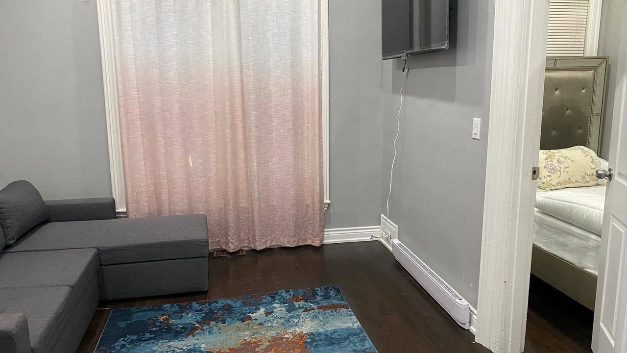 Photo of Livingroom in Bowmanville