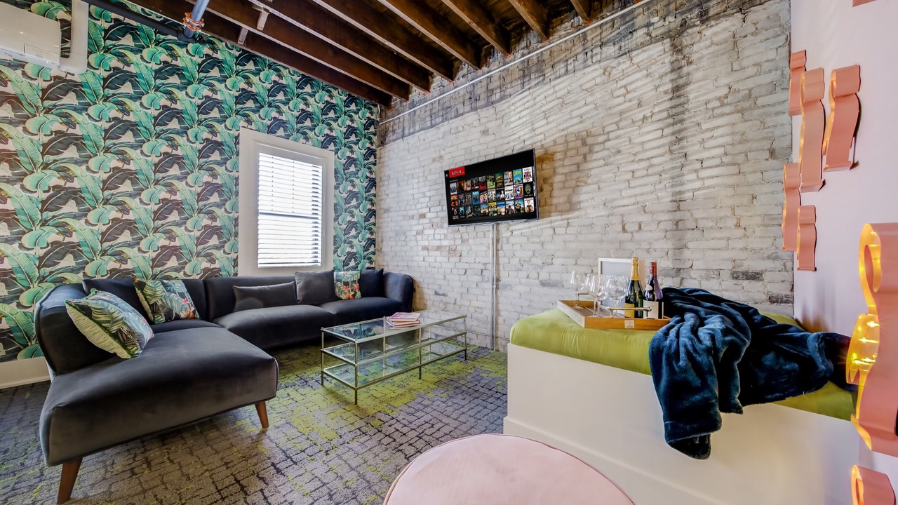 Photo of Livingroom in New Toronto
