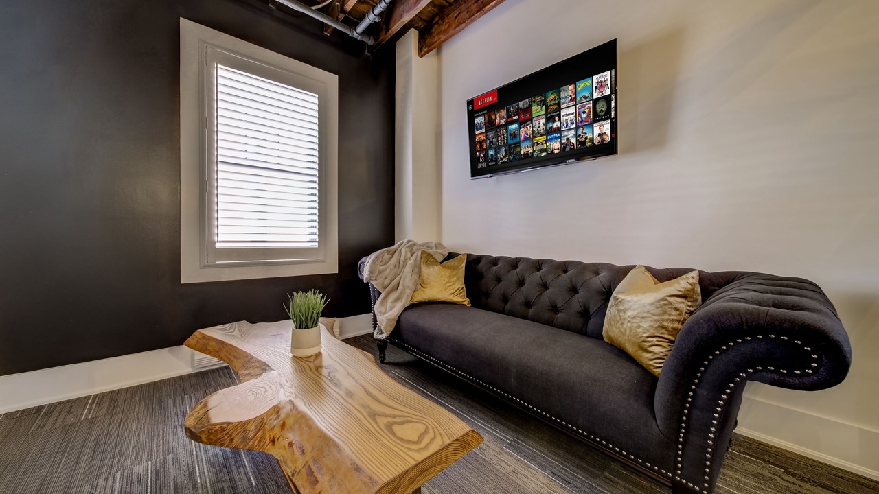Photo of Livingroom in New Toronto