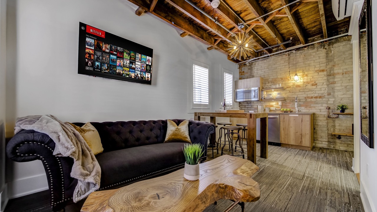 Photo of Livingroom in New Toronto