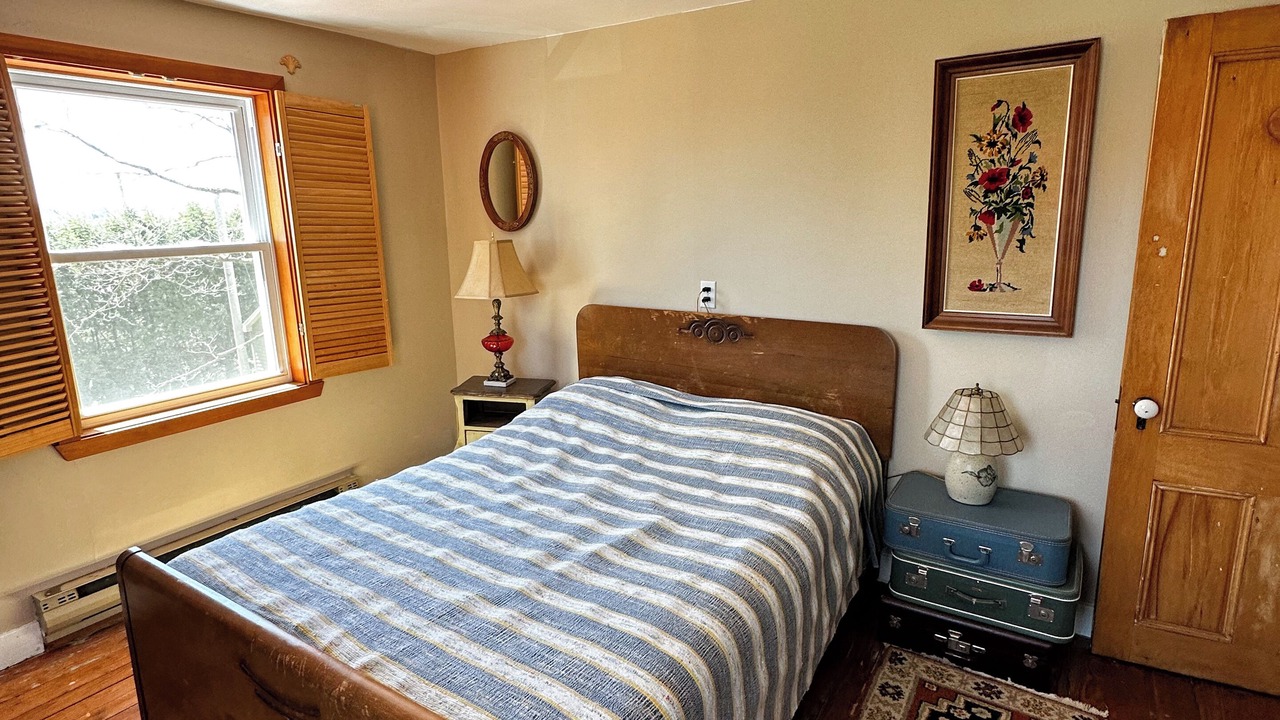 Photo of Bedroom in Compton