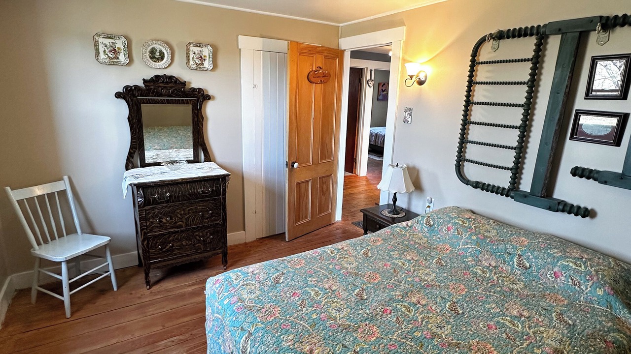 Photo of Bedroom in Compton