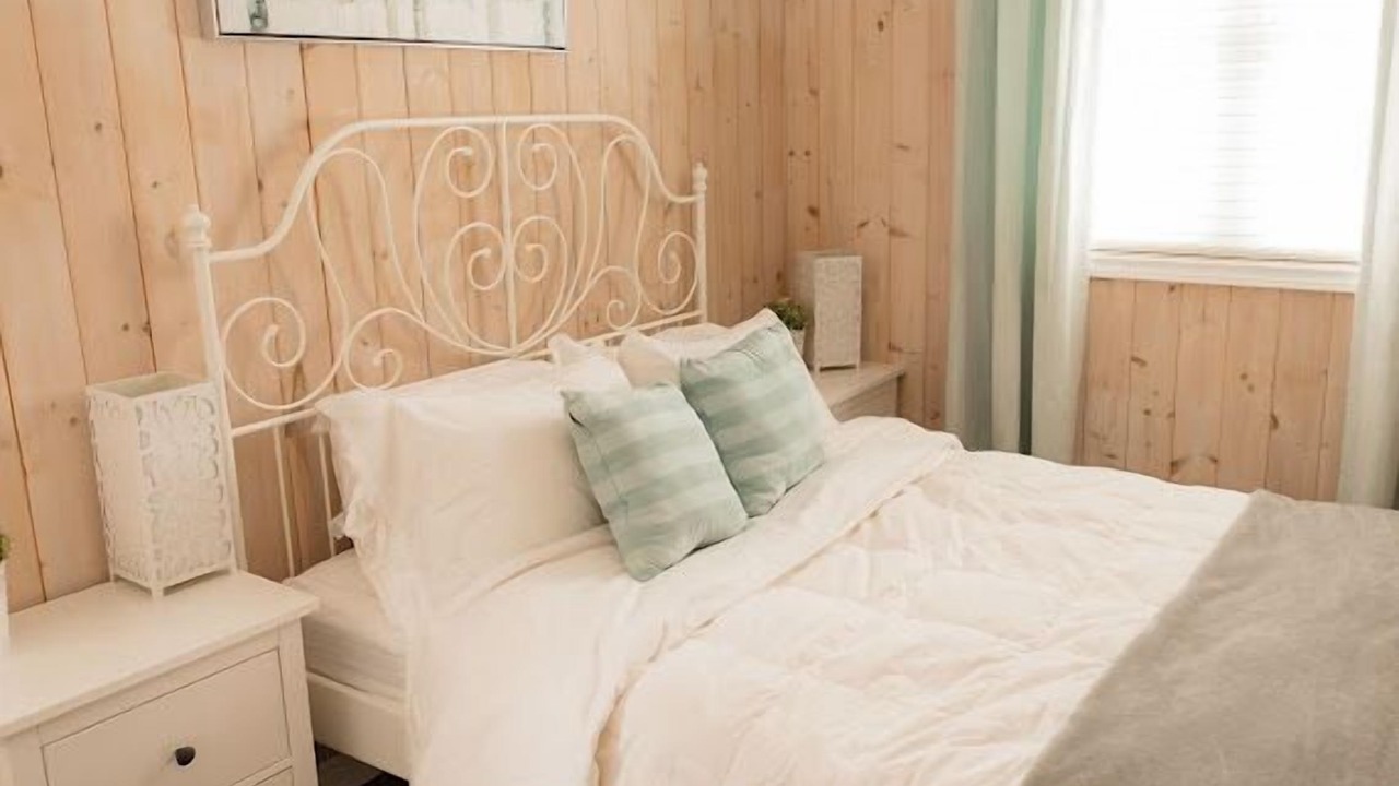 Photo of Bedroom in Muskoka Lakes