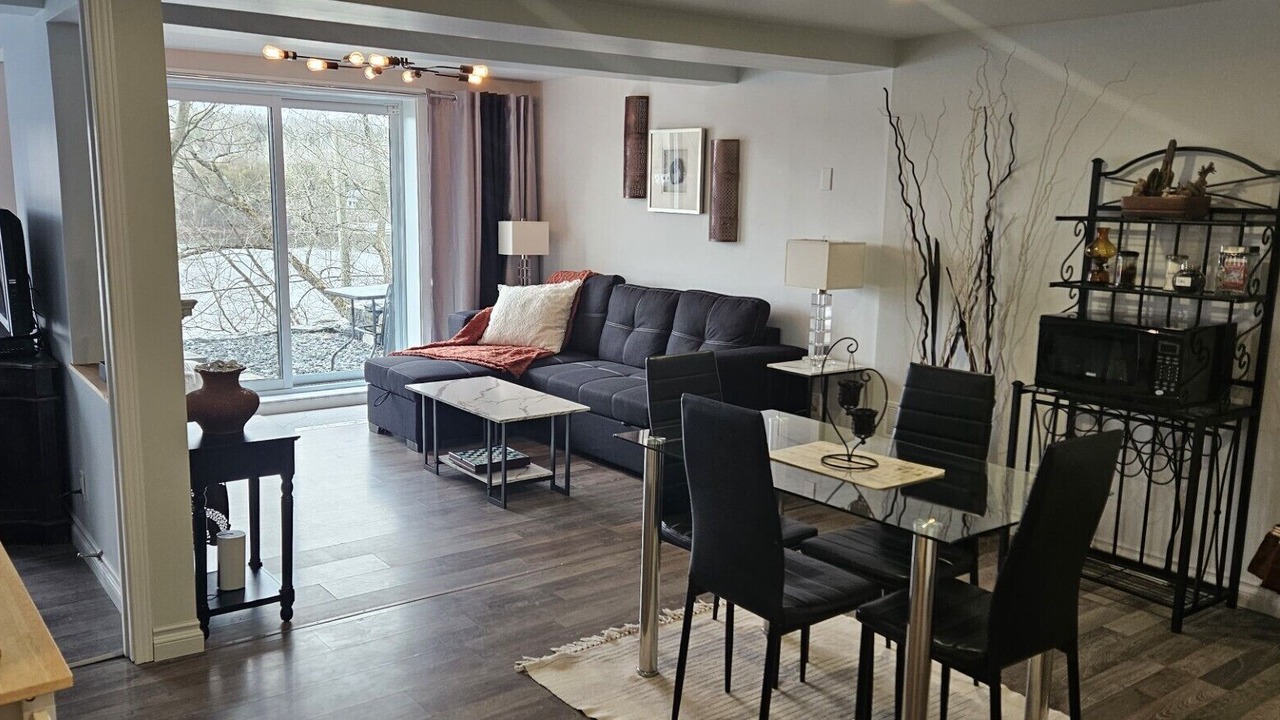 Photo of Livingroom in Sherbrooke