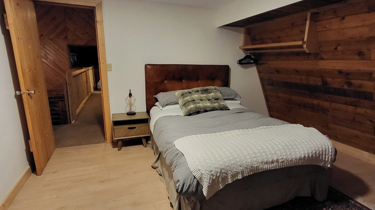 Photo of Bedroom in Salmo