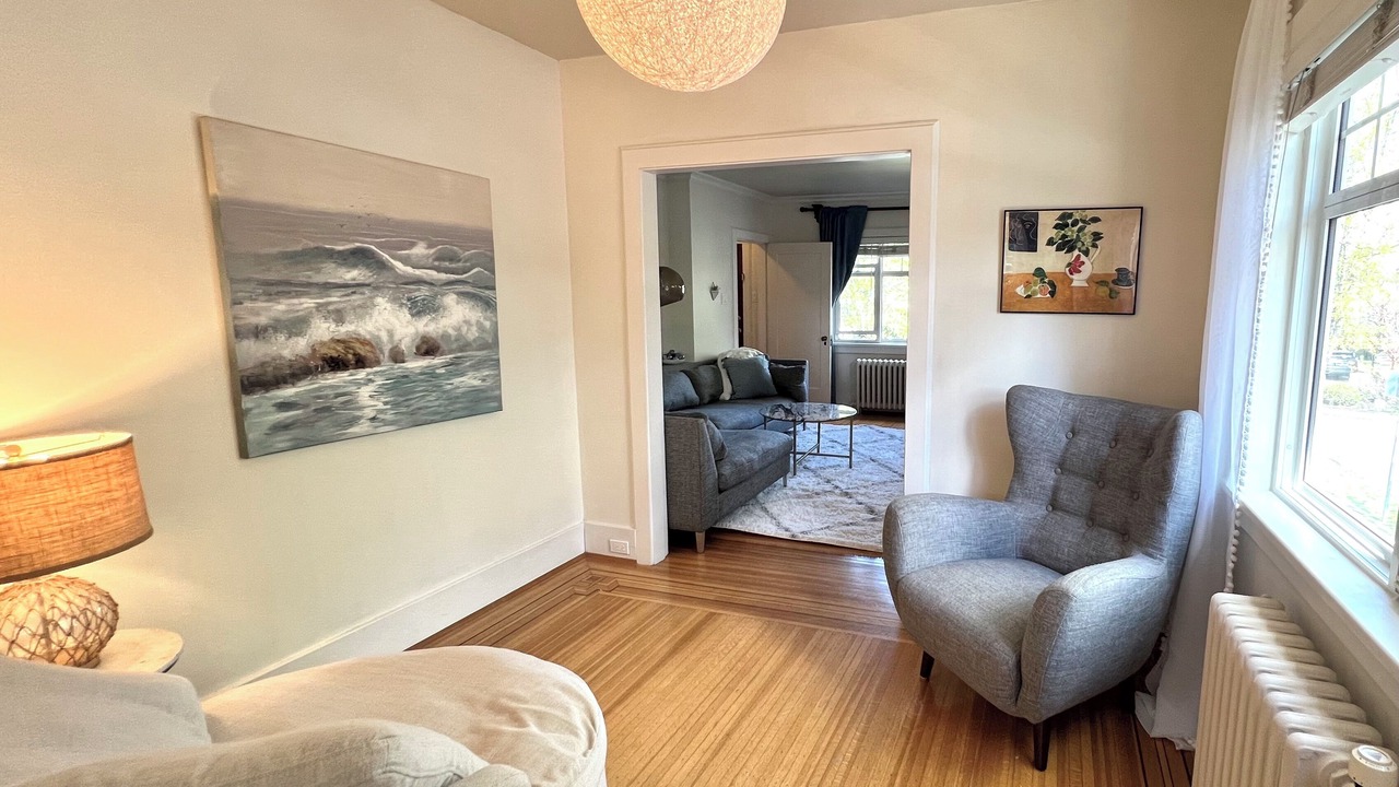 Photo of Livingroom in Riley Park-Little Mountain
