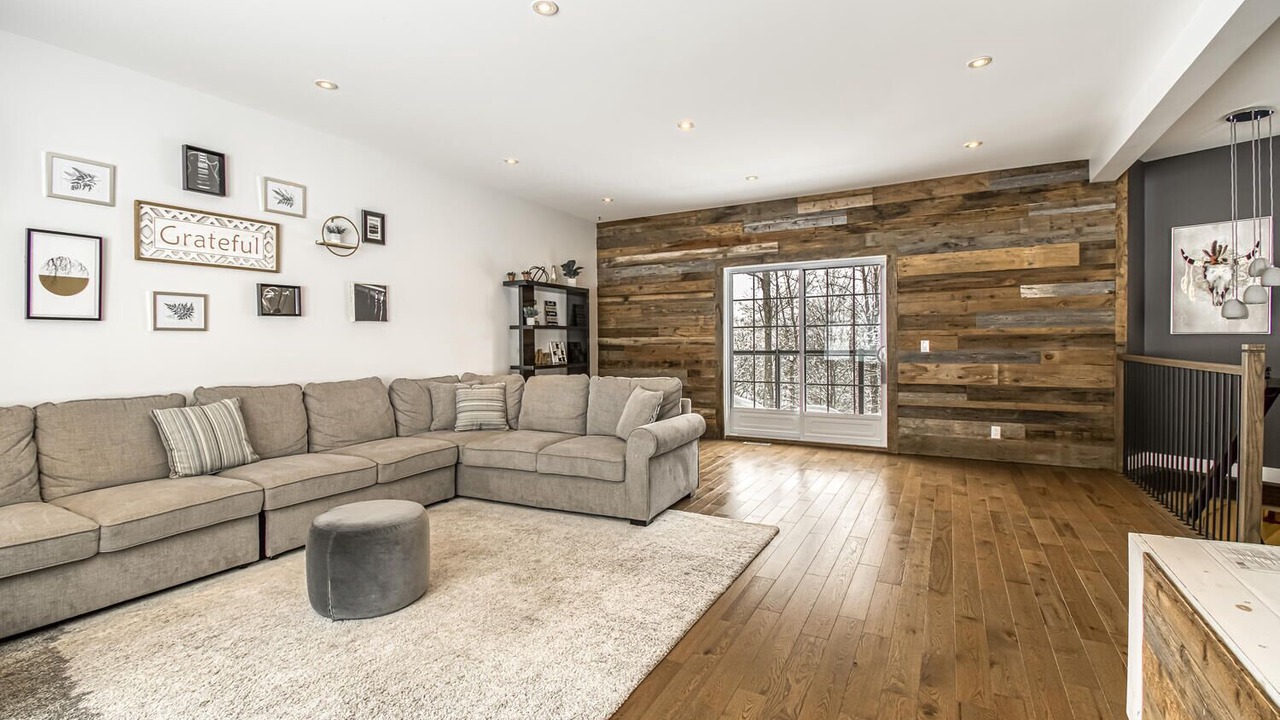 Photo of Livingroom in Saint-Faustin-Lac-Carre