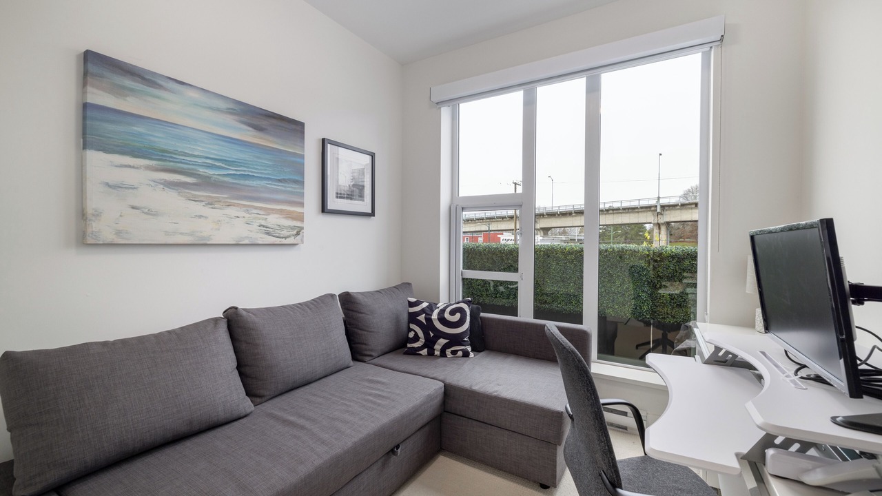 Photo of Livingroom in Fairview