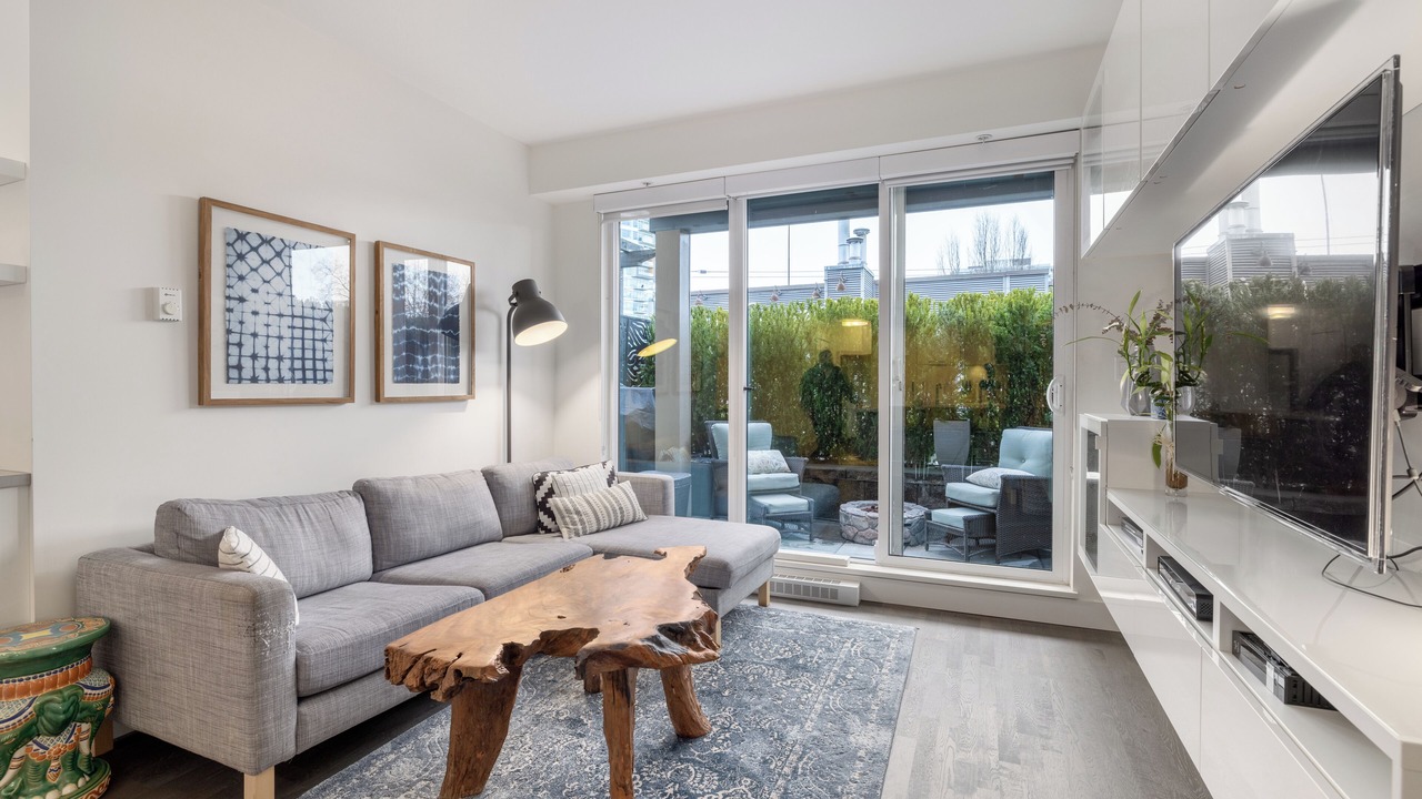 Photo of Livingroom in Fairview