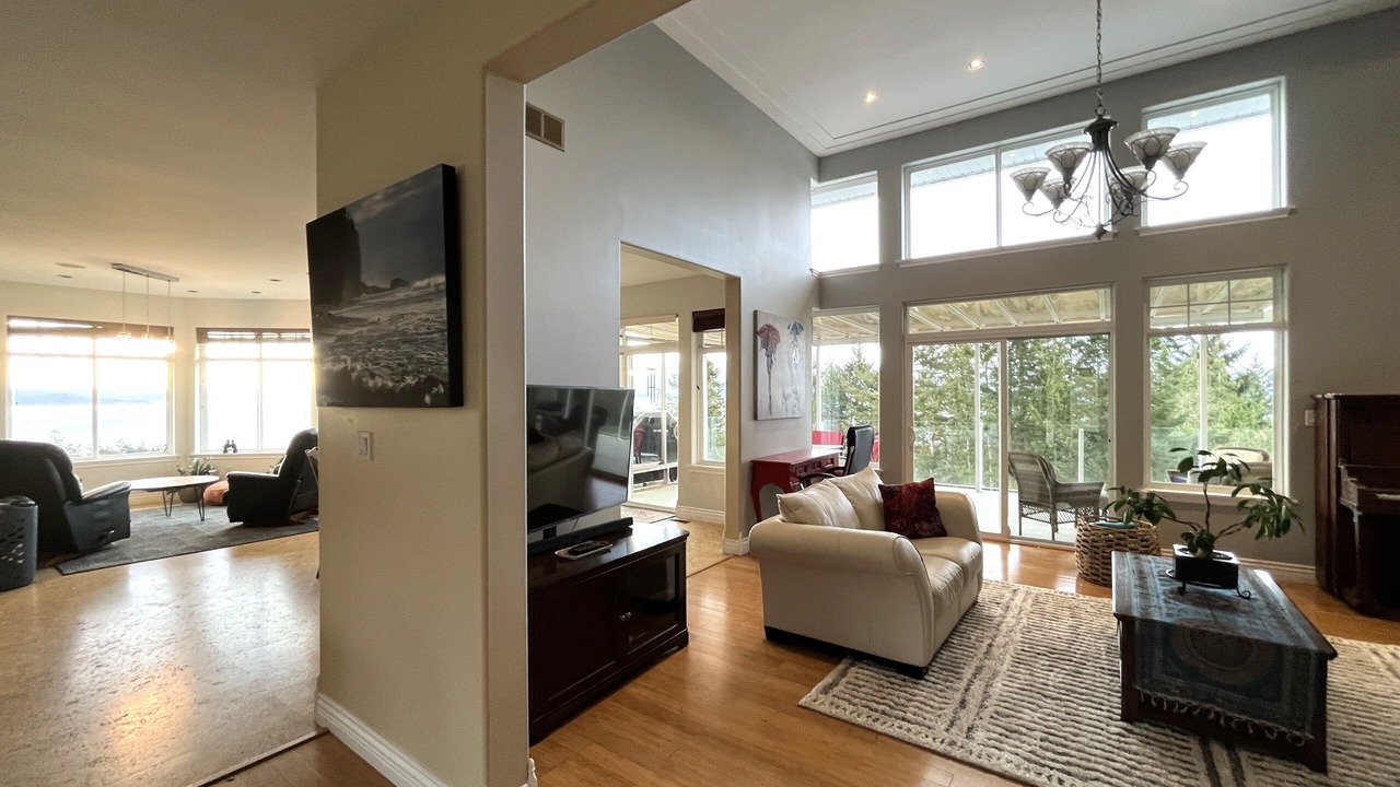 Photo of Livingroom in Otter Point