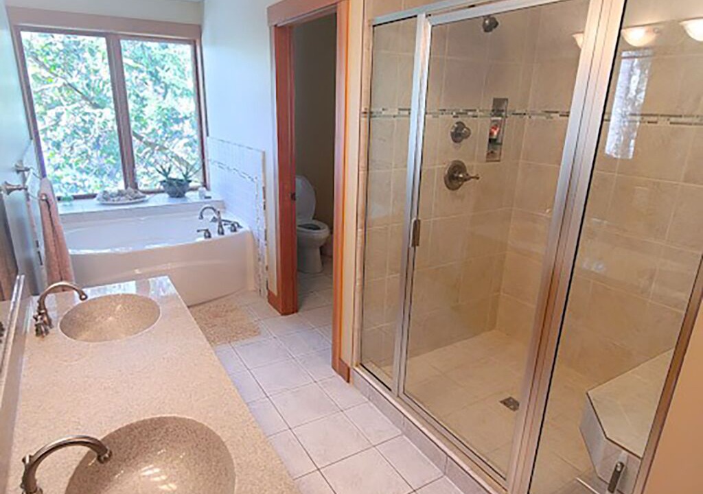 Photo of Bathroom in Salt Spring Island