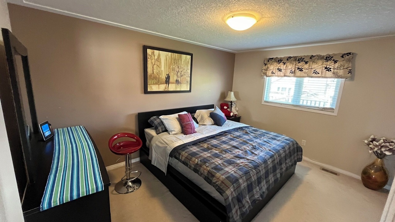 Photo of Bedroom in Amherstview