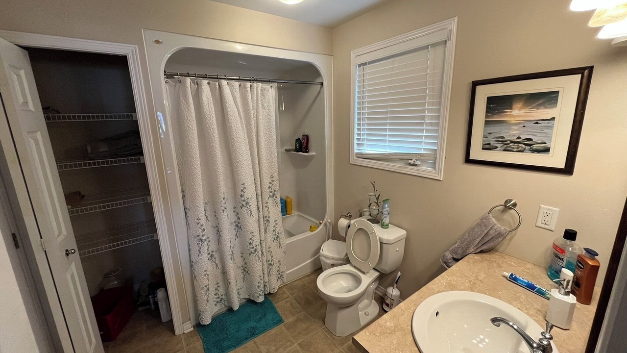 Photo of Bathroom in Amherstview